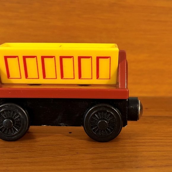 Thomas The Tank Engine GEORGE STEAMER & DUMPER - Picture 10 of 11